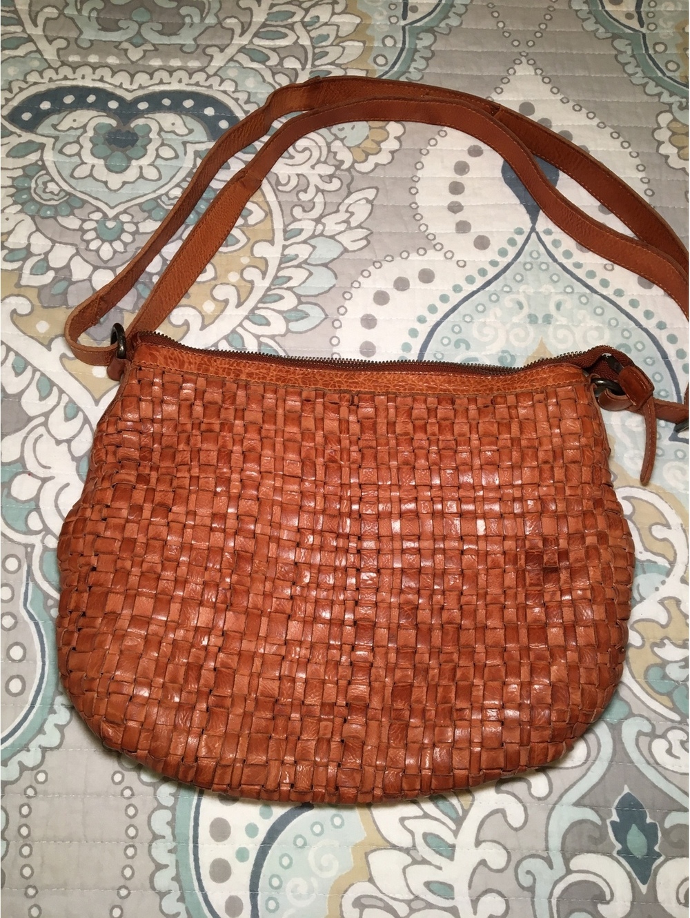Vilenca Holland Woven Brown Leather Crossbody Bag